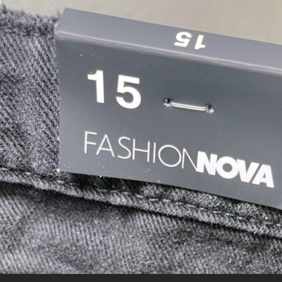 Fashion Nova Women's Black Fringe Shorts - Picture 4 of 4